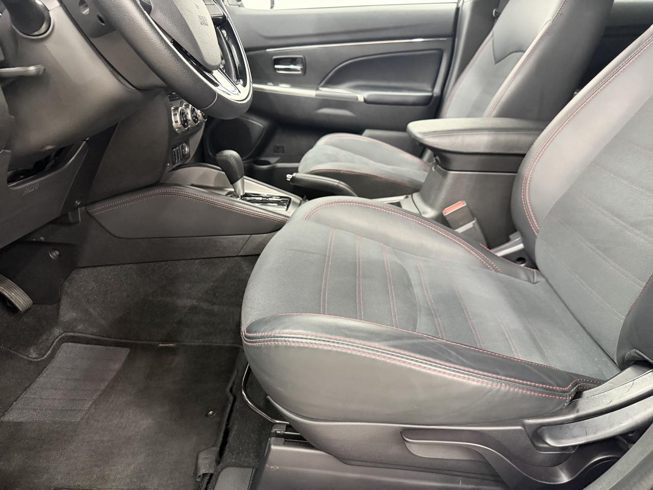 Mitsubishi Outlander Sport 2.0 ES 4WD 2025