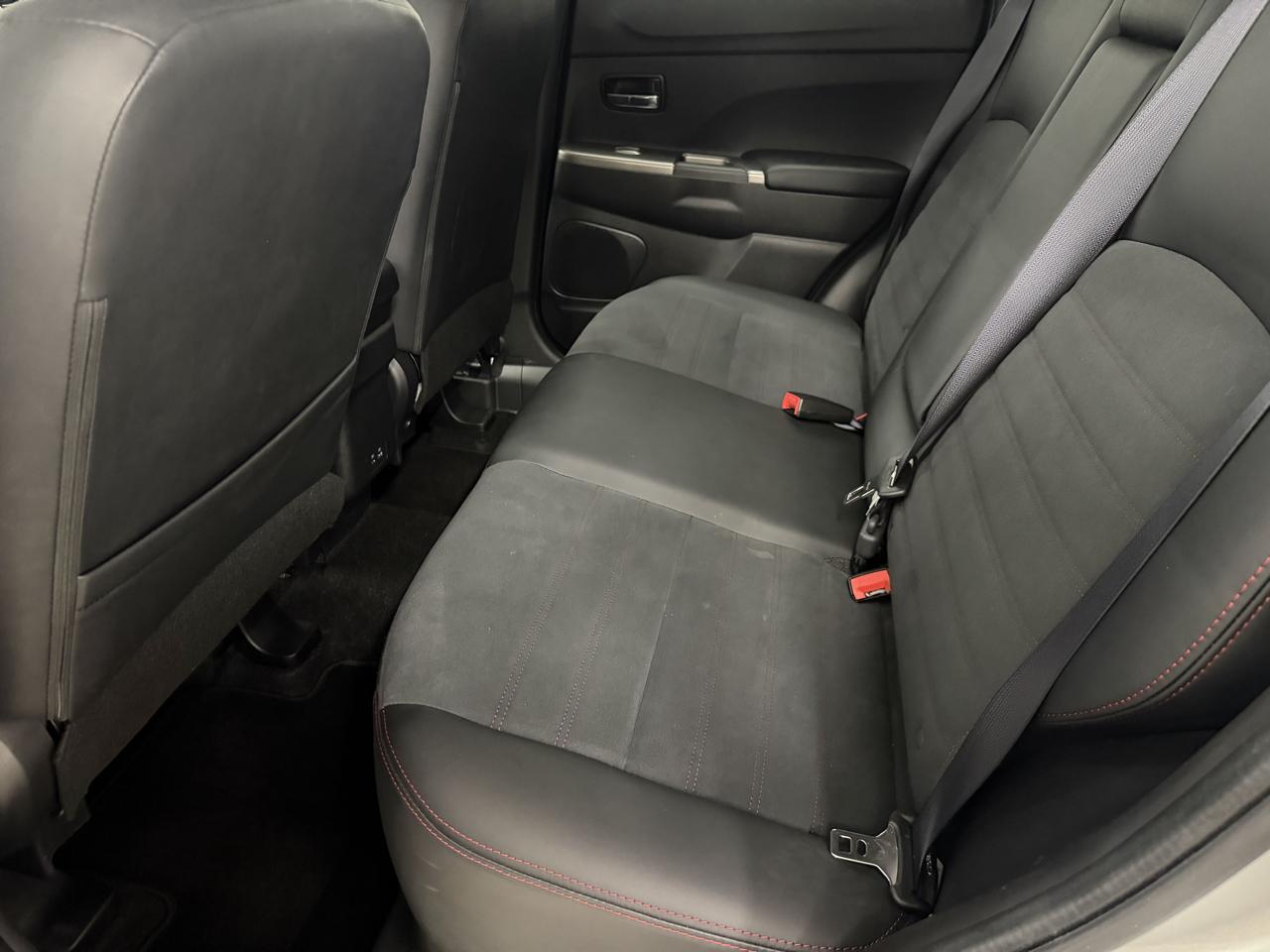 Mitsubishi Outlander Sport 2.0 ES 4WD 2025