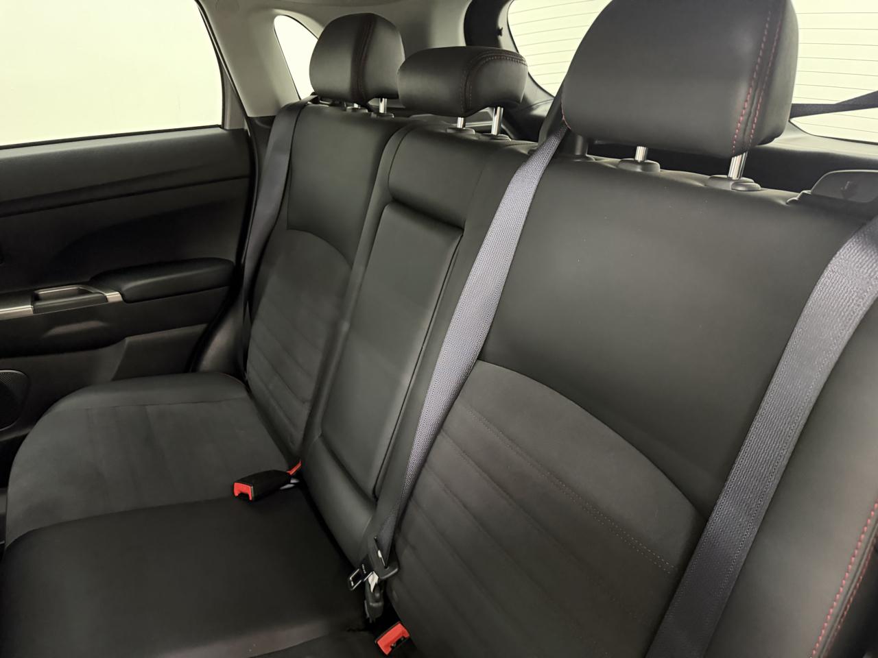 Mitsubishi Outlander Sport 2.0 ES 4WD 2025