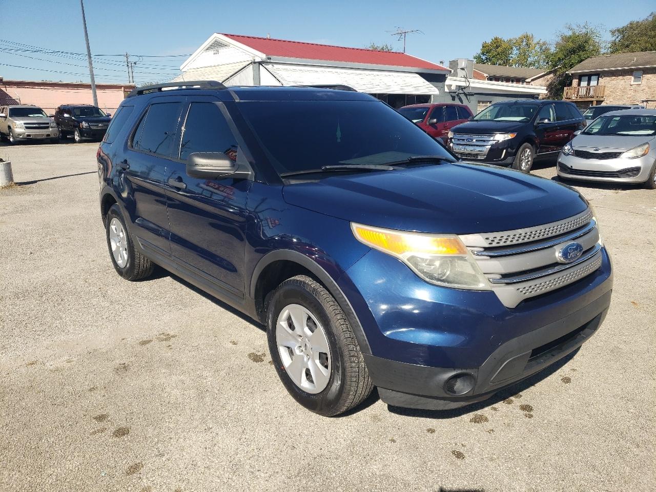 Ford Explorer Base FWD 2012