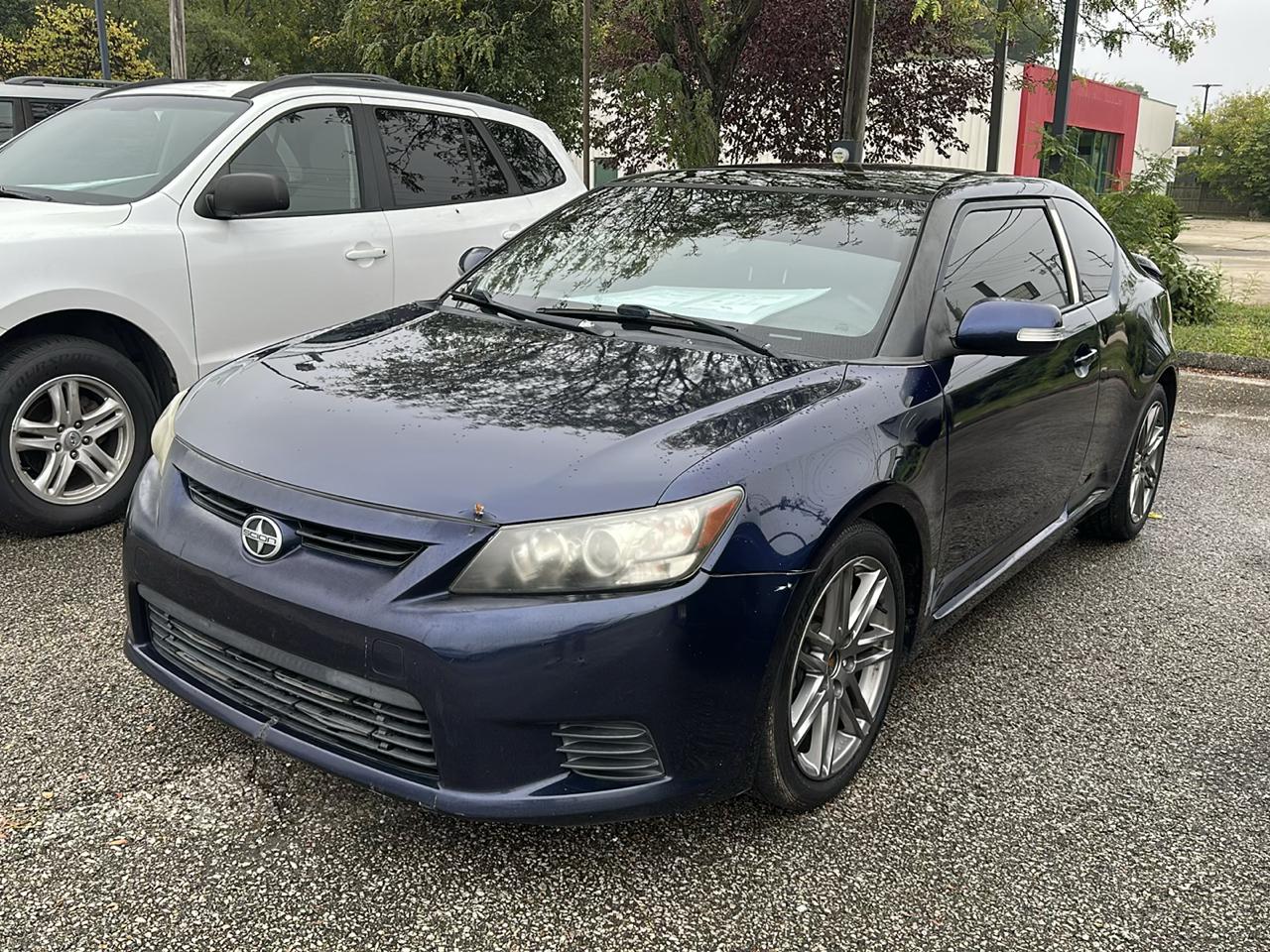 Scion tC Sports Coupe 6-Spd AT 2013