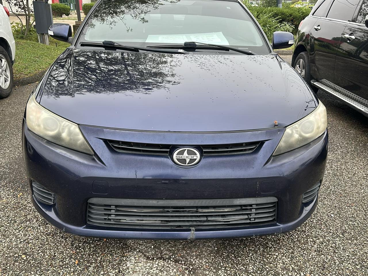 Scion tC Sports Coupe 6-Spd AT 2013
