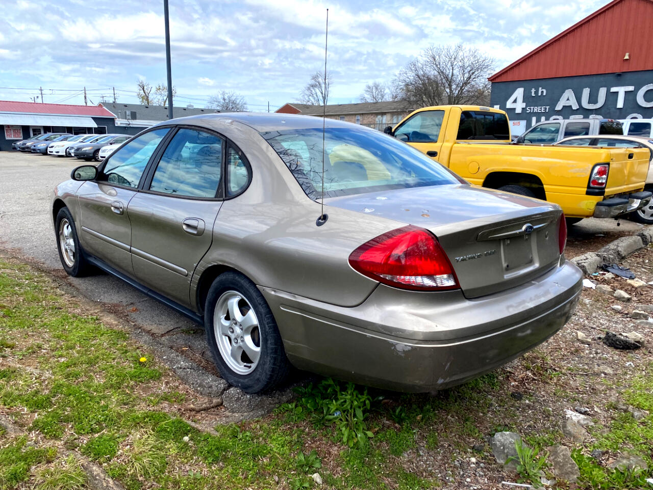 Used 2004 Ford Taurus SES with VIN 1FAFP55234A194946 for sale in Louisville, KY