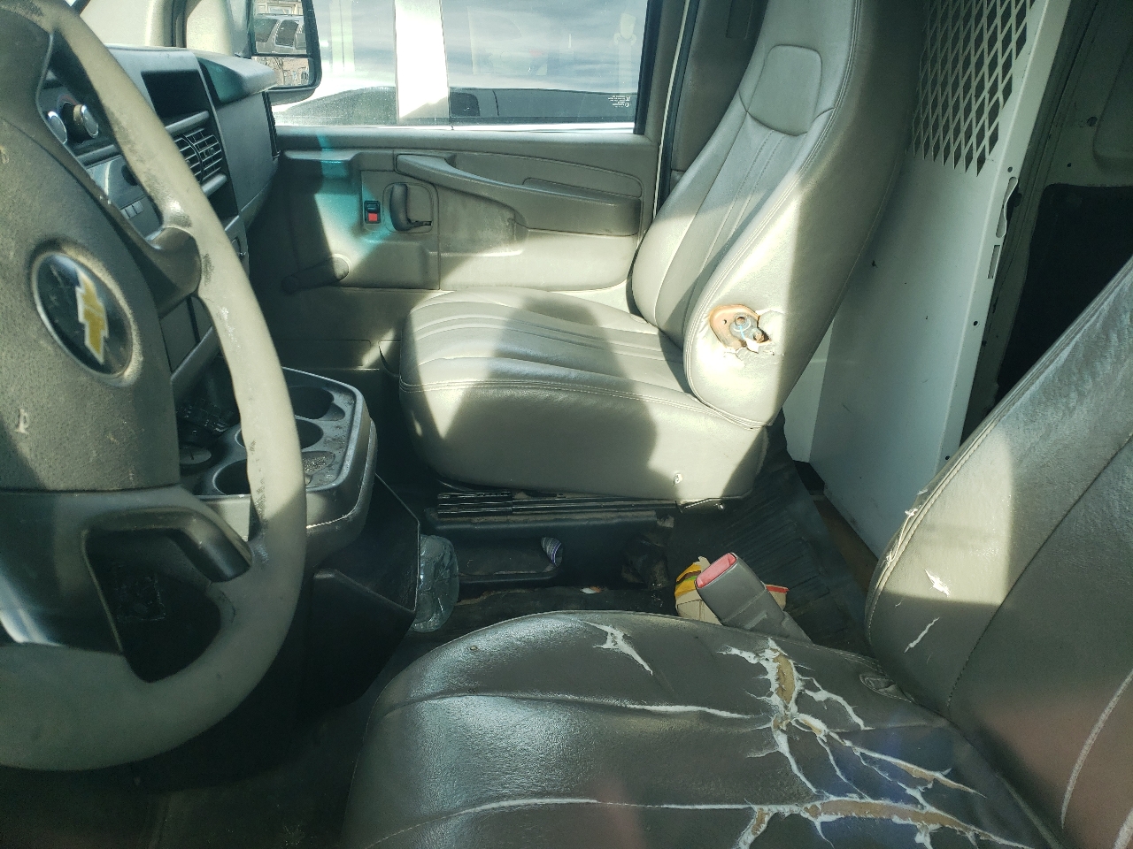 Chevrolet Express 3500 Cargo 2011