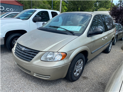 2005 Chrysler Town & Country 