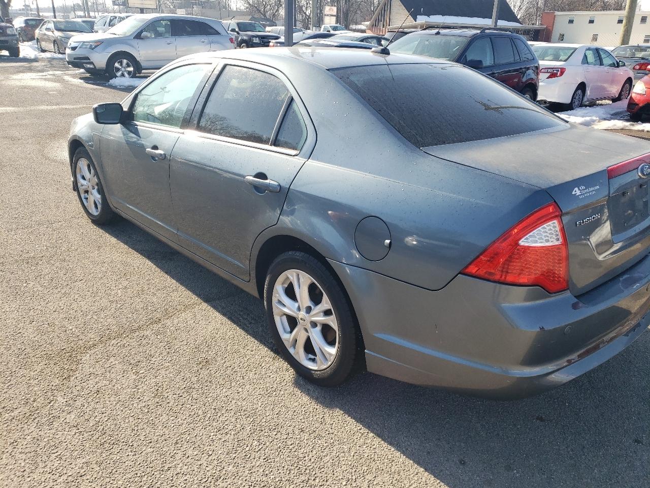 Ford Fusion SE 2012