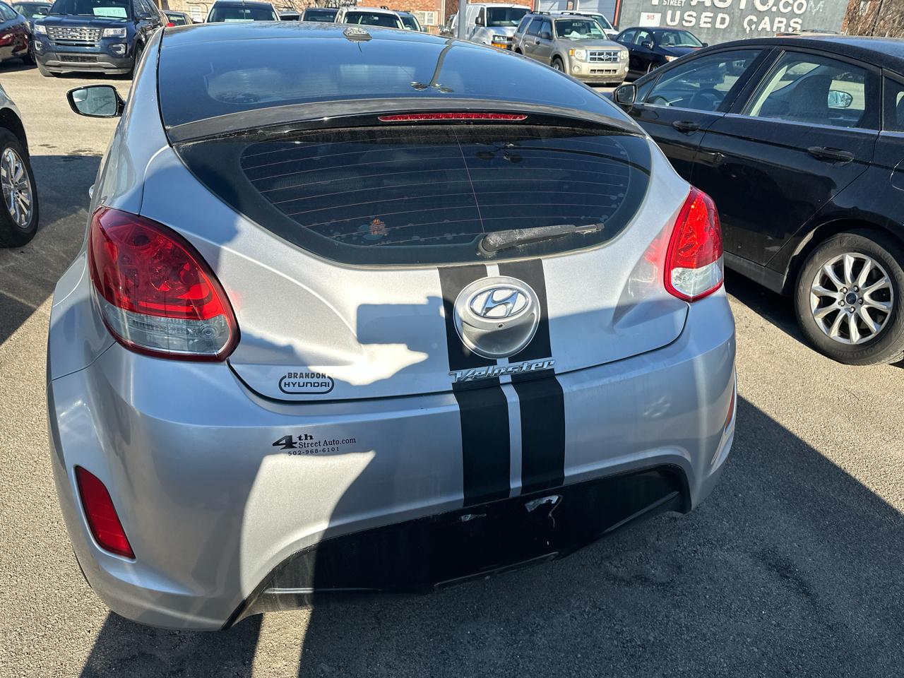 Hyundai Veloster Base 6AT 2016