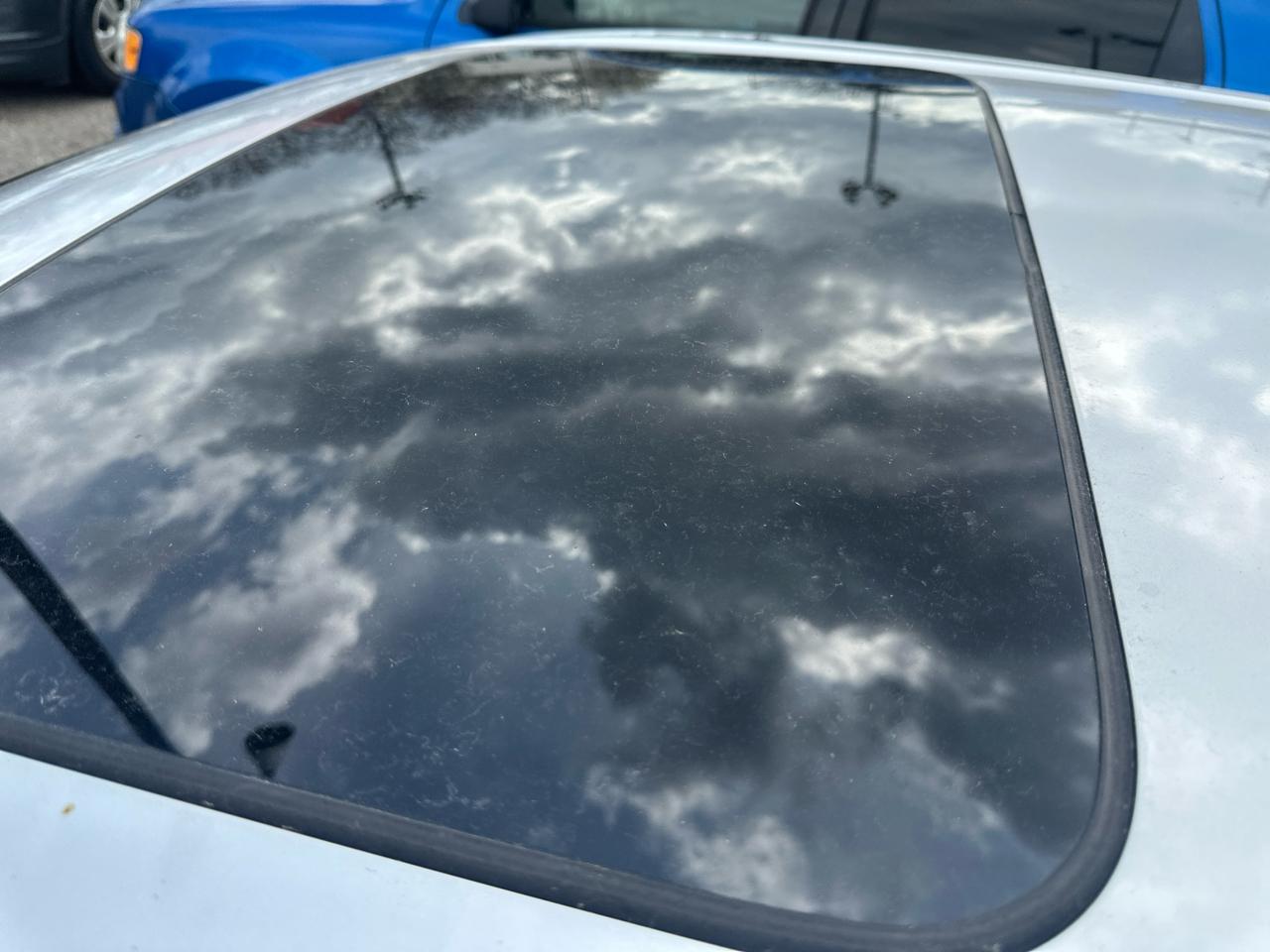 Ford Taurus SEL FWD 2011