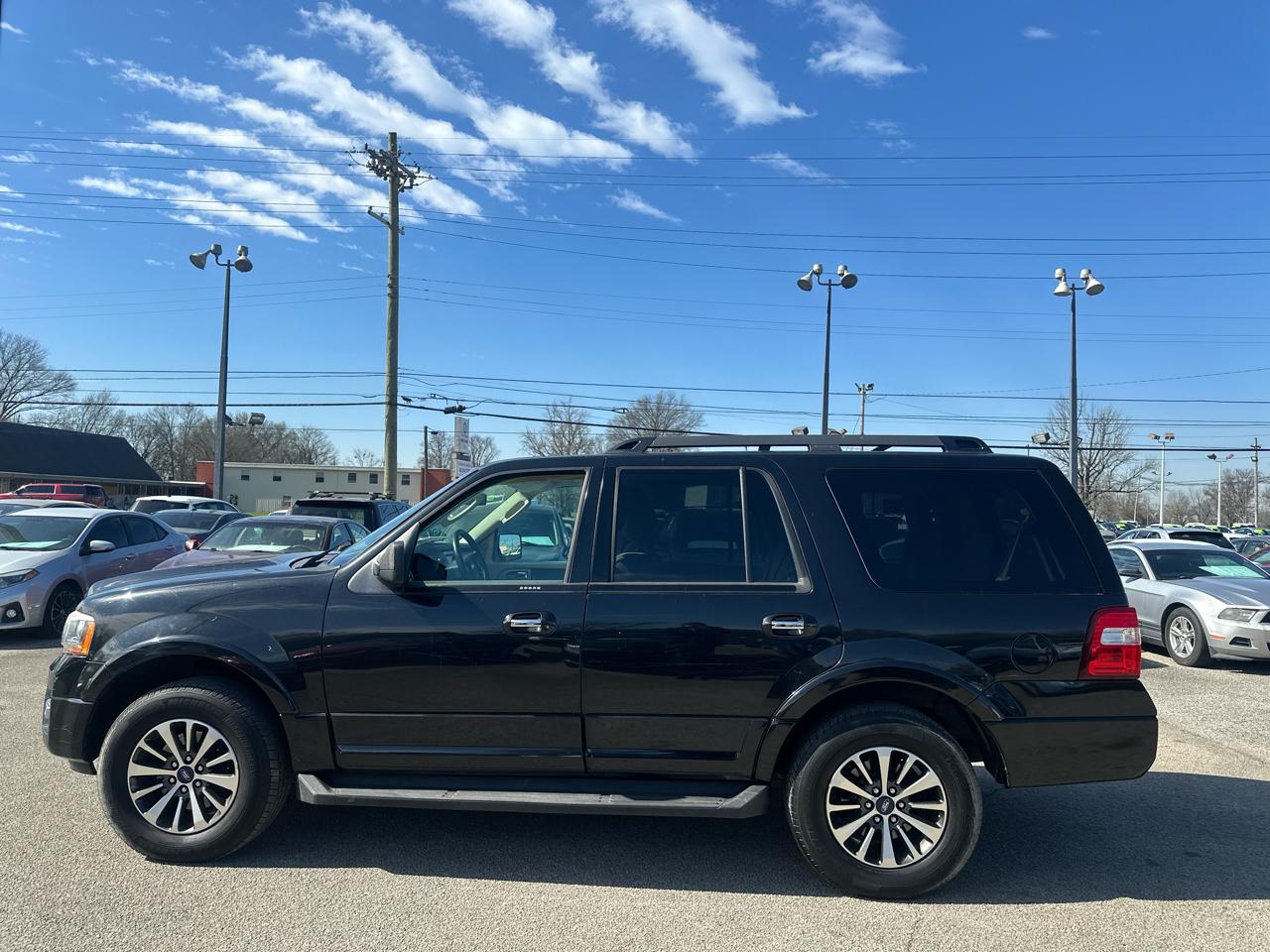 Ford Expedition XLT 4WD 2015