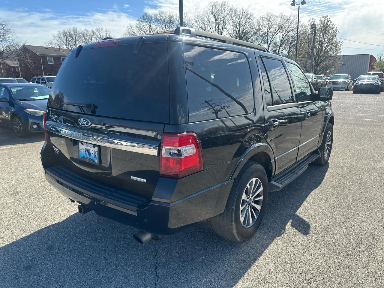 Ford Expedition XLT 4WD 2015