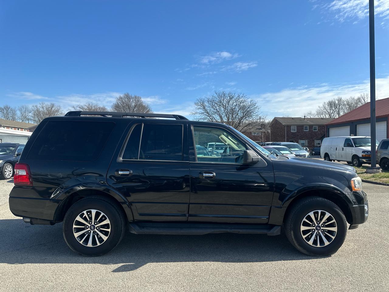 Ford Expedition XLT 4WD 2015