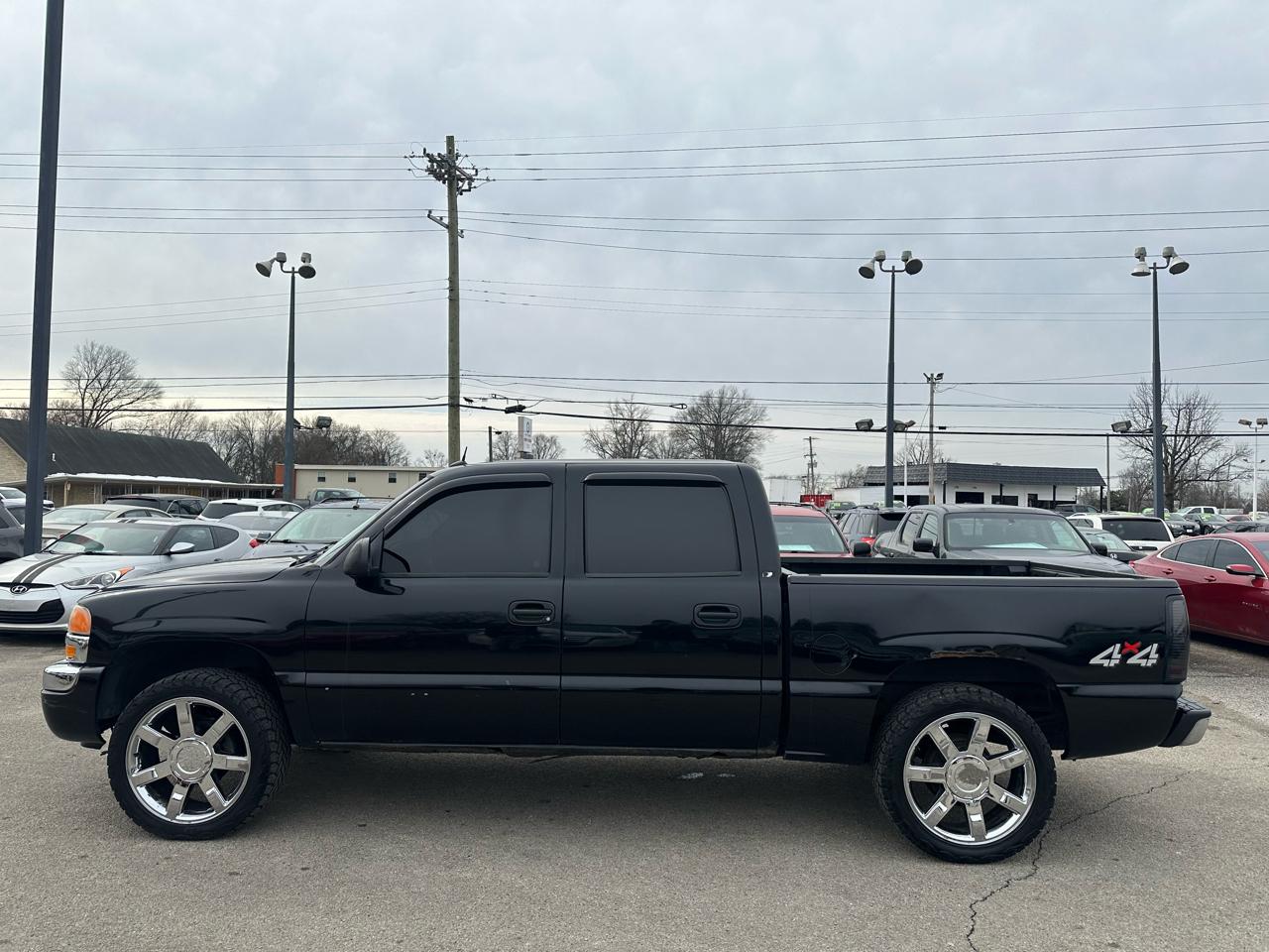 GMC Sierra 1500 SLE Crew Cab Short Bed 4WD 2005