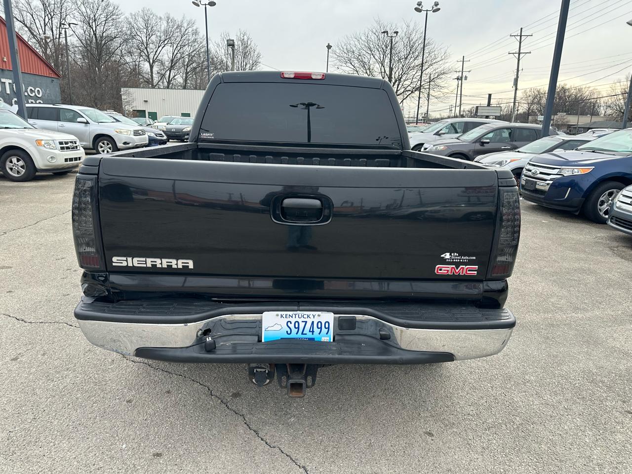 GMC Sierra 1500 SLE Crew Cab Short Bed 4WD 2005