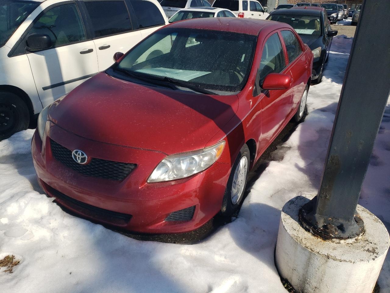Toyota Corolla Base 4-Speed AT 2010