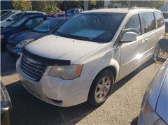 2010 Chrysler Town & Country 