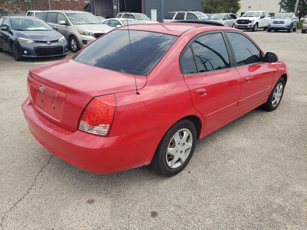 Hyundai Elantra GLS 4-Door 2005