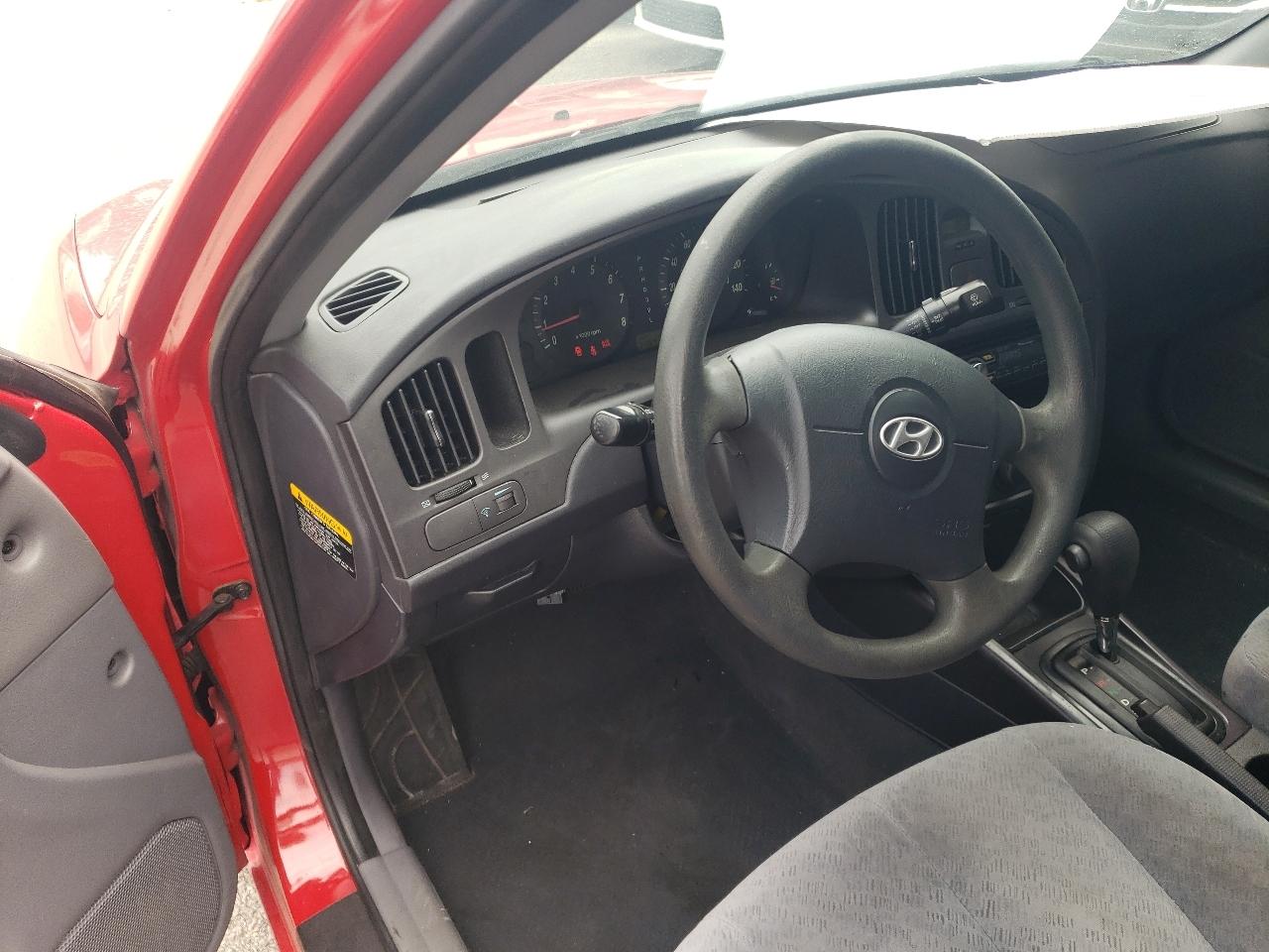 Hyundai Elantra GLS 4-Door 2005