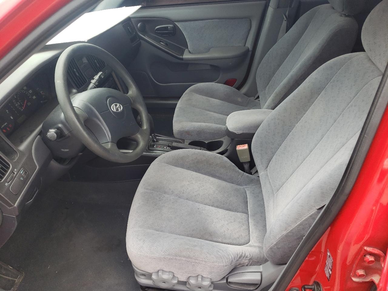 Hyundai Elantra GLS 4-Door 2005