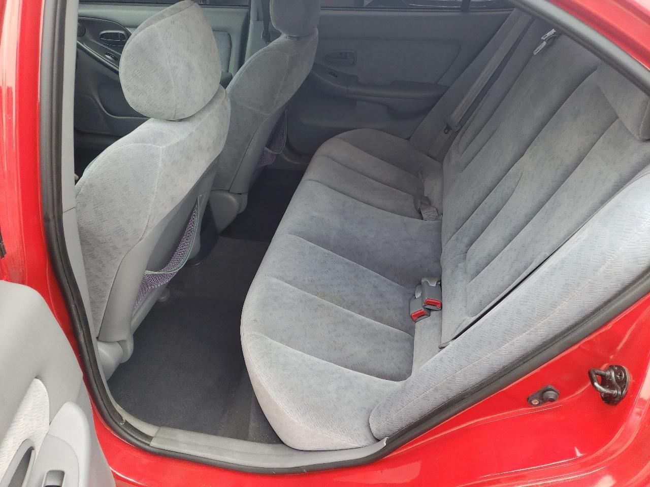 Hyundai Elantra GLS 4-Door 2005