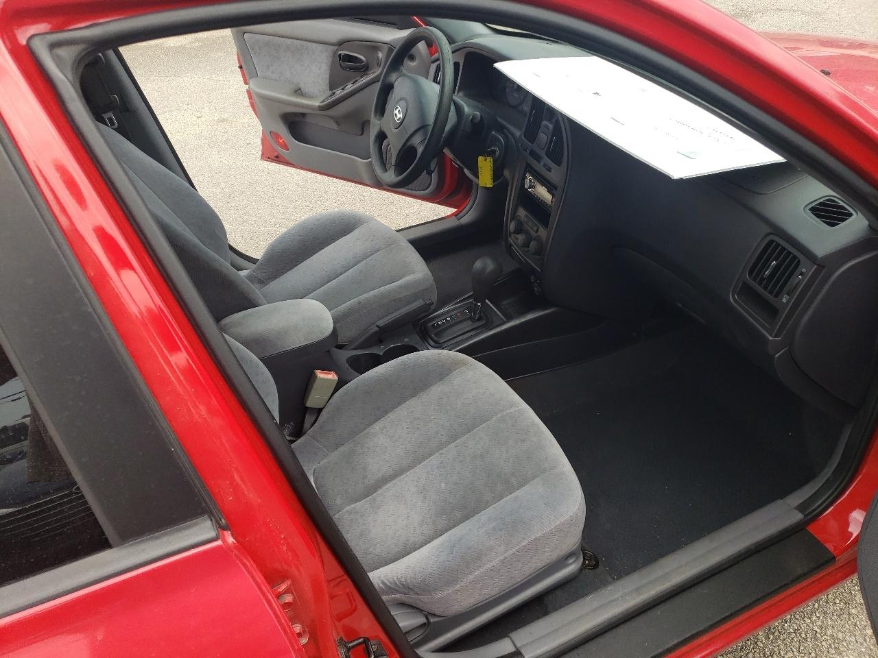 Hyundai Elantra GLS 4-Door 2005