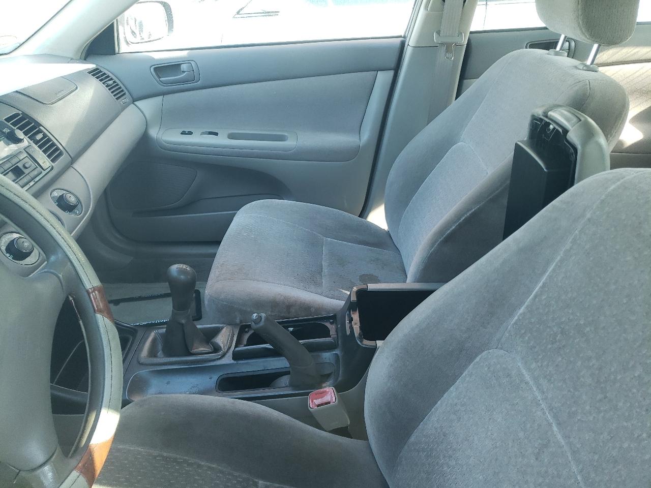 Toyota Camry Standard 2004