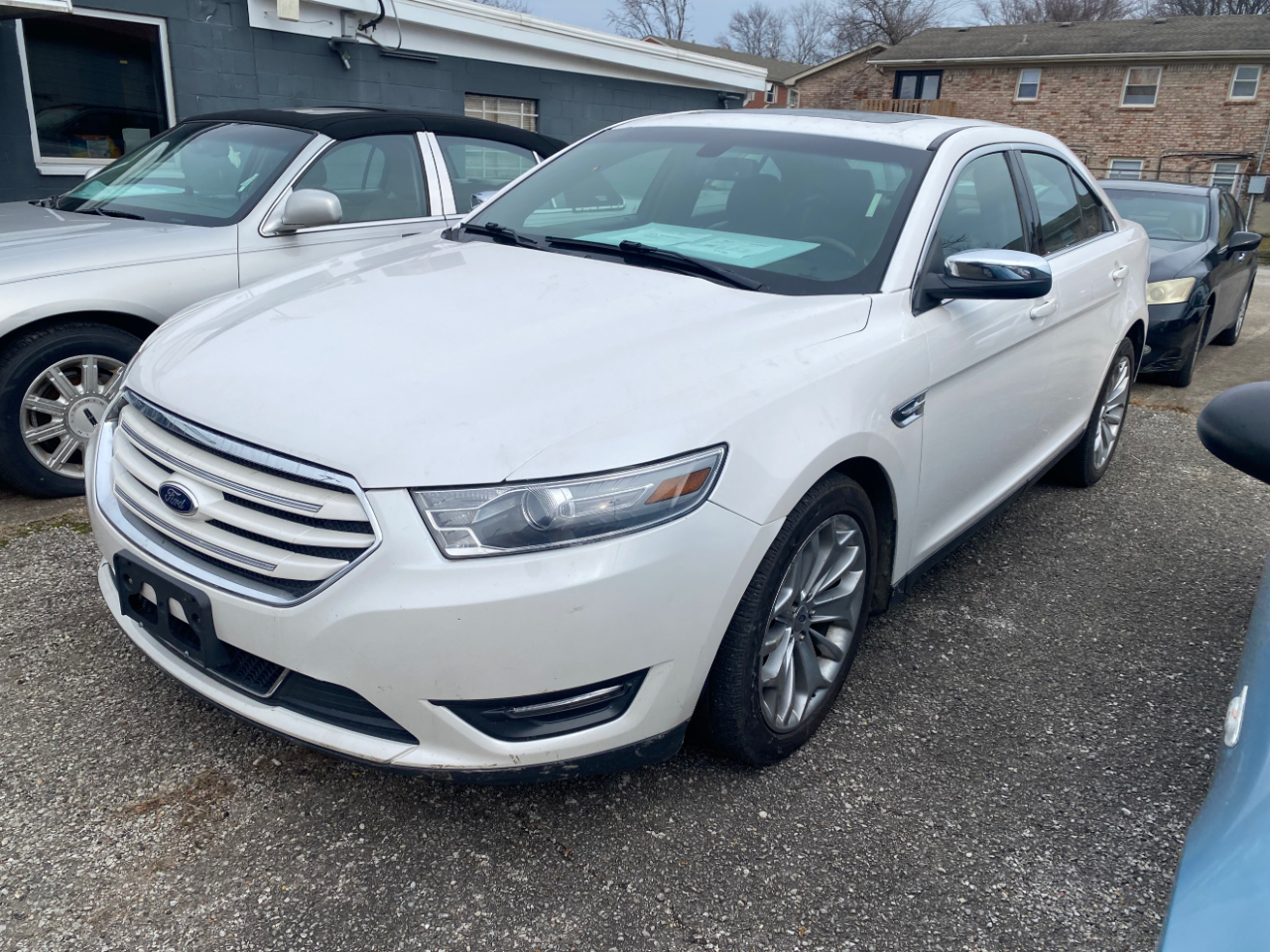 2013 Ford Taurus Limited's photo