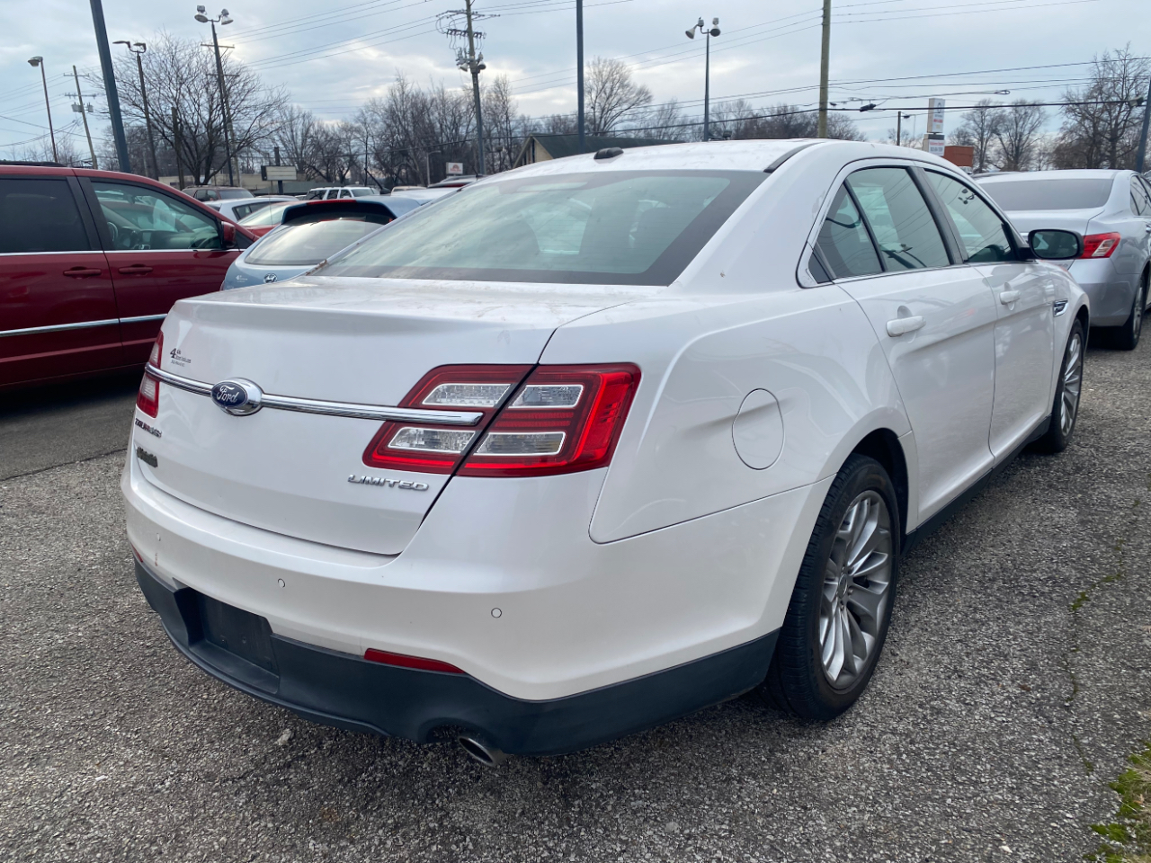 Ford Taurus Limited FWD 2013