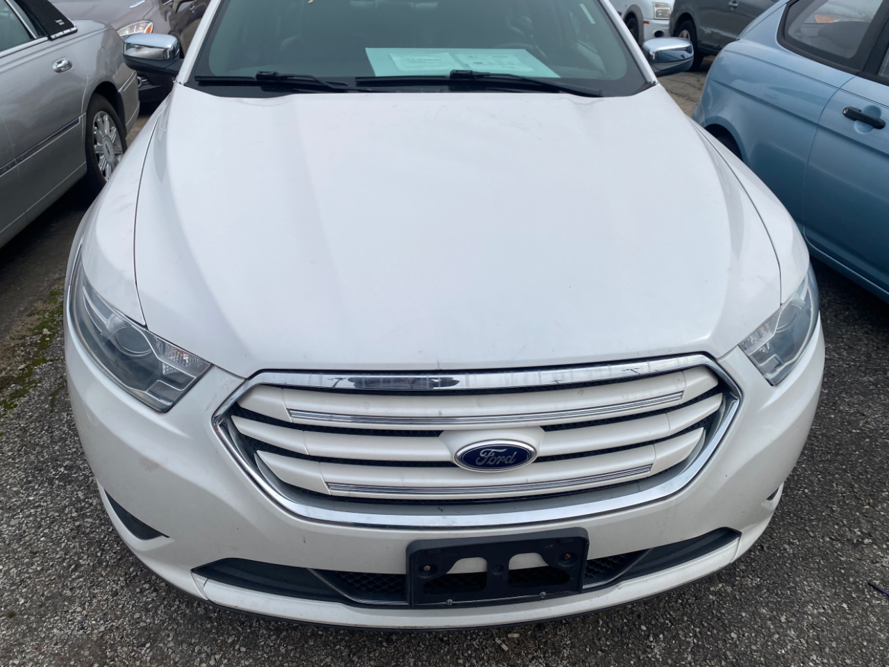 Ford Taurus Limited FWD 2013