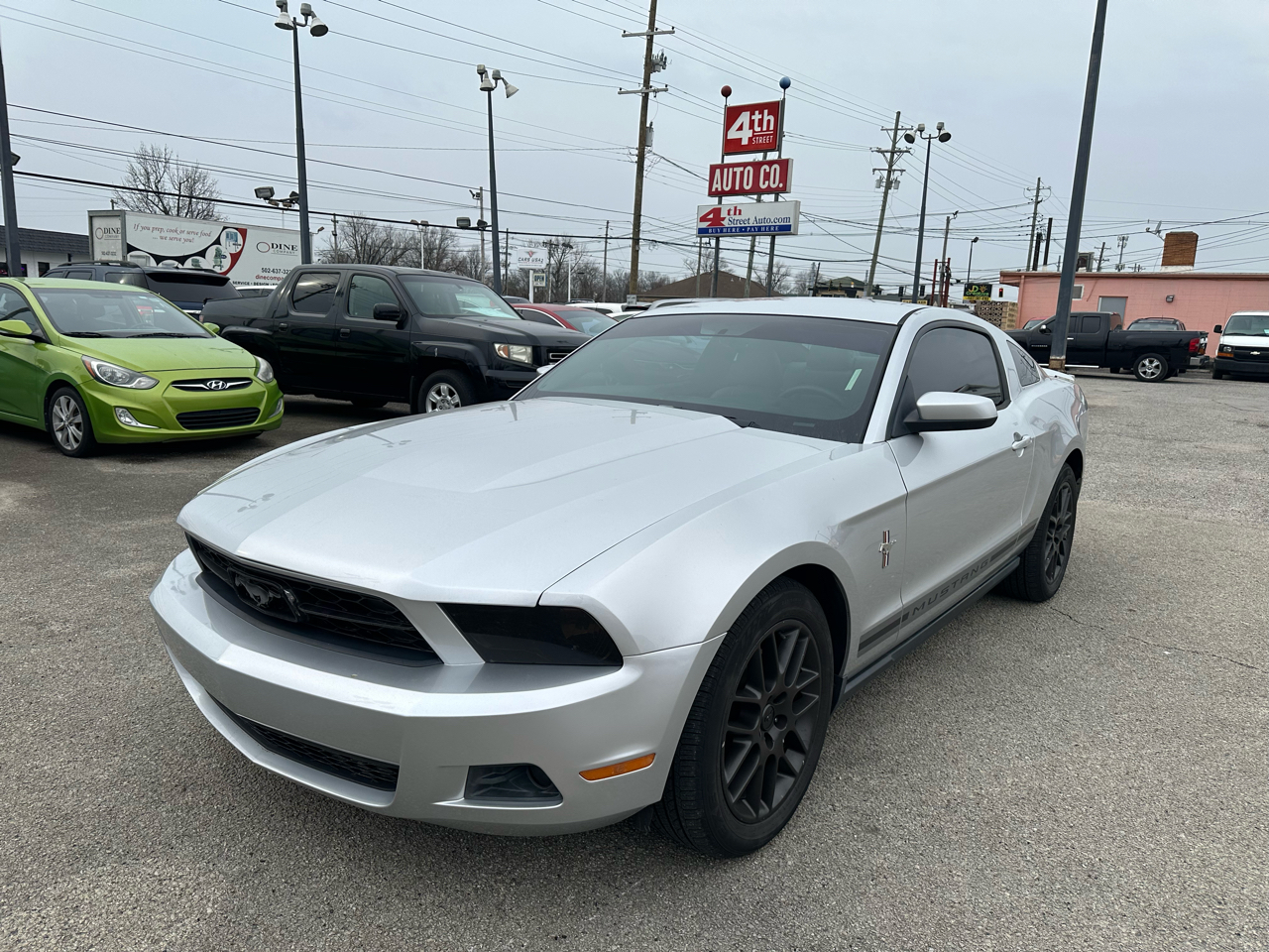 Ford Mustang V6 Coupe 2012