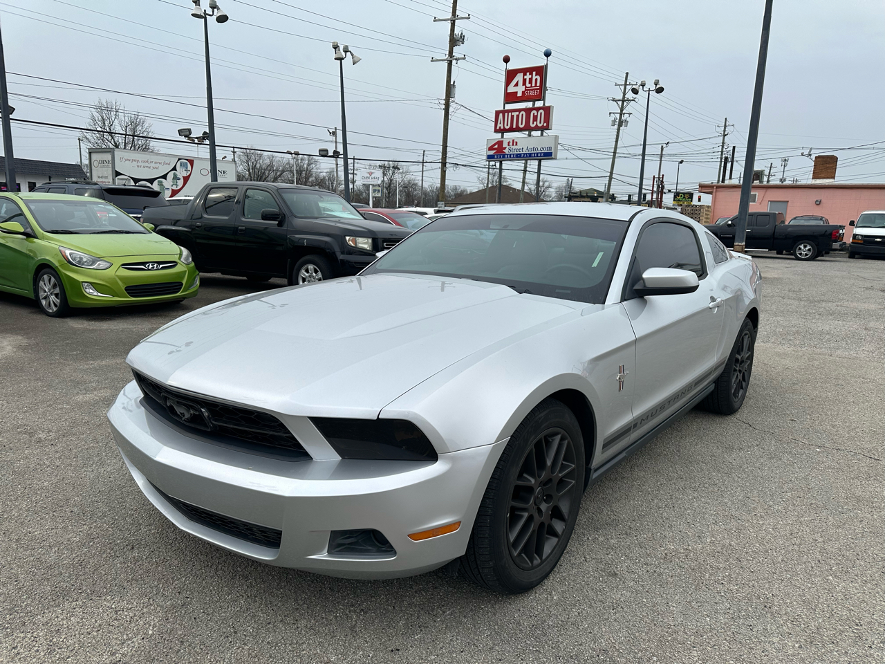 Ford Mustang V6 Coupe 2012