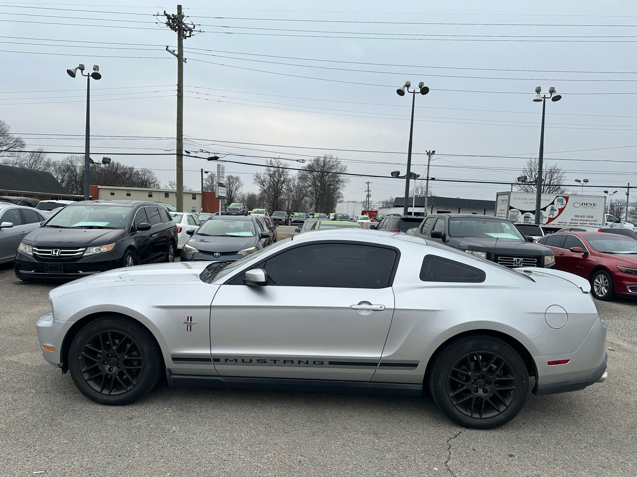 Ford Mustang V6 Coupe 2012