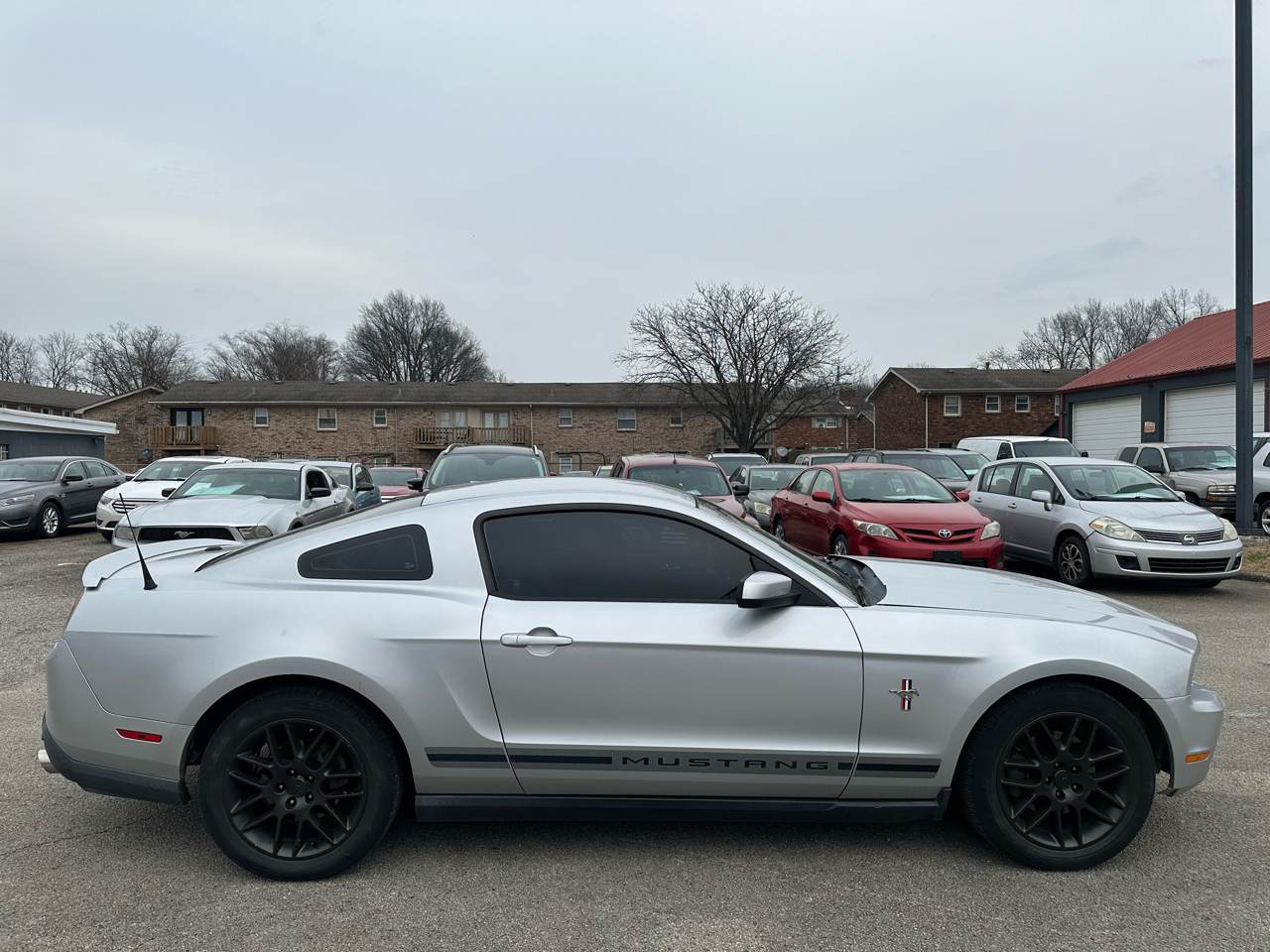 Ford Mustang V6 Coupe 2012