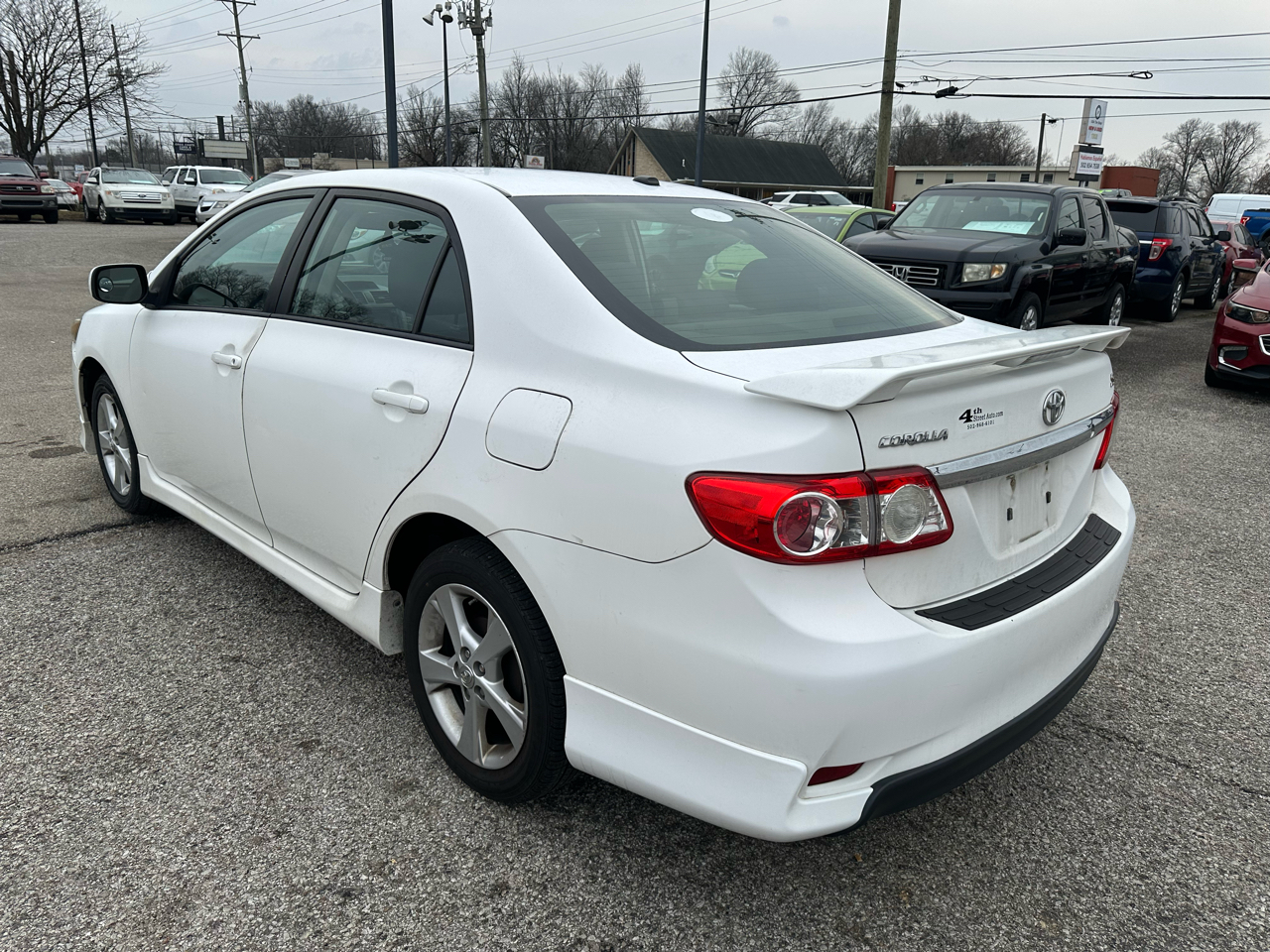 Toyota Corolla S 5-Speed MT 2012