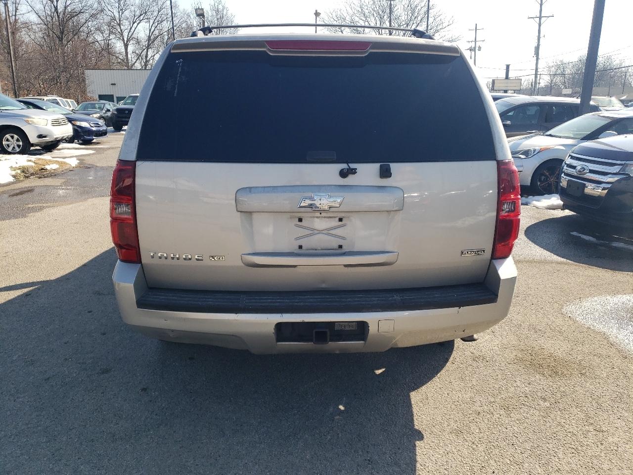 Chevrolet Tahoe LT1 2WD 2009