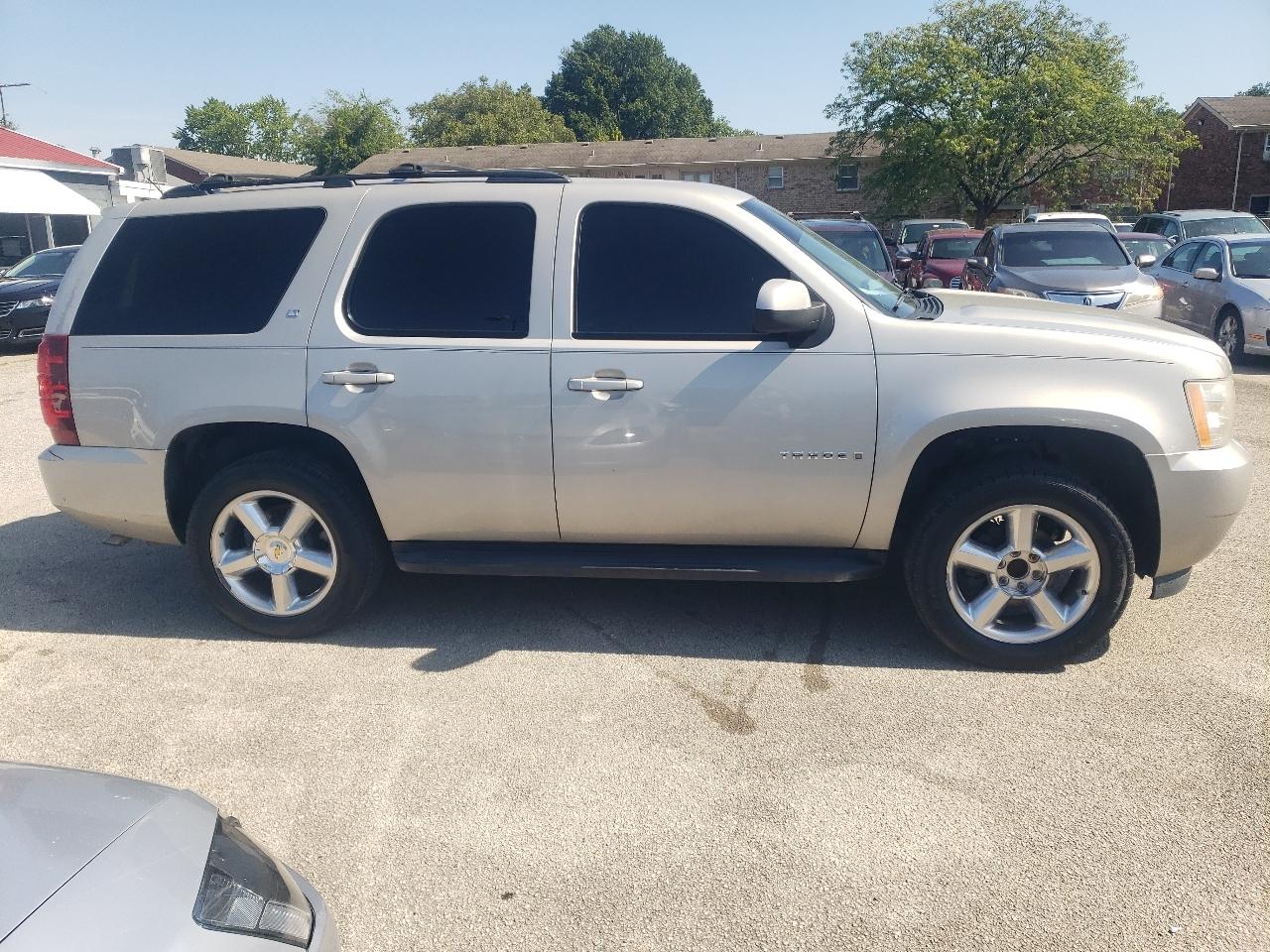 Chevrolet Tahoe LT1 2WD 2009