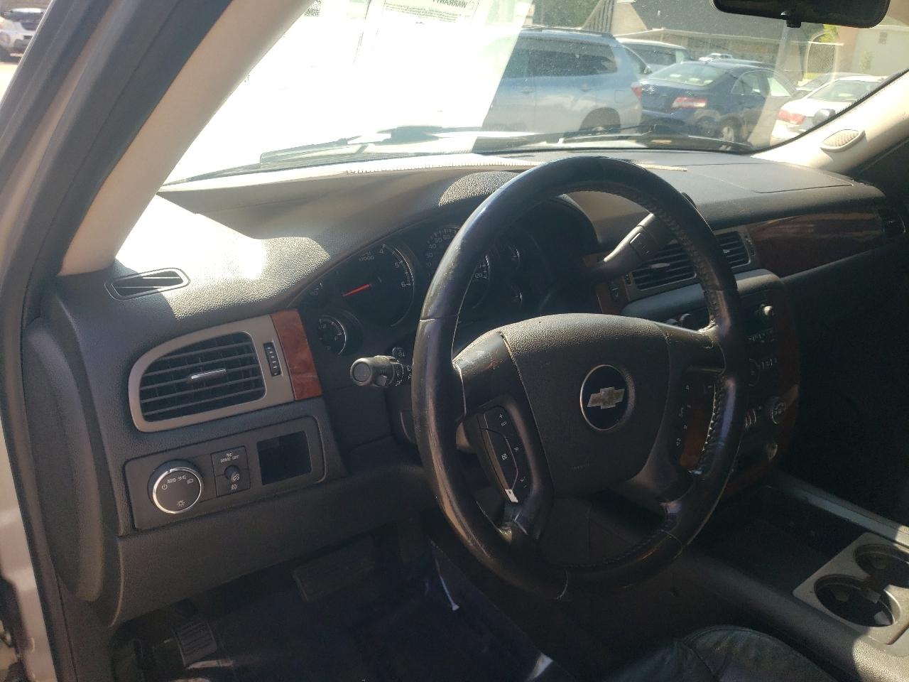 Chevrolet Tahoe LT1 2WD 2009