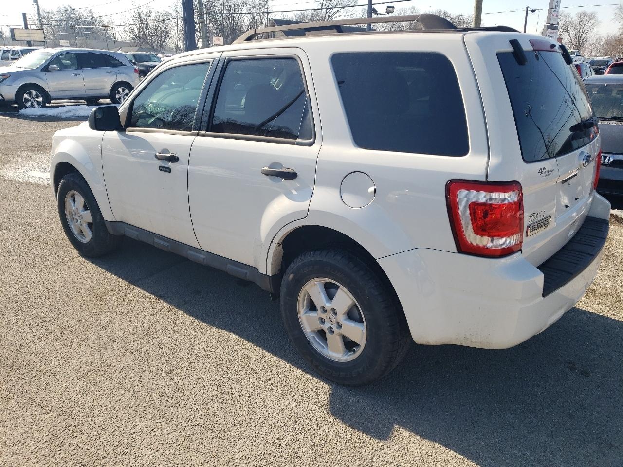 Ford Escape XLT FWD 2011