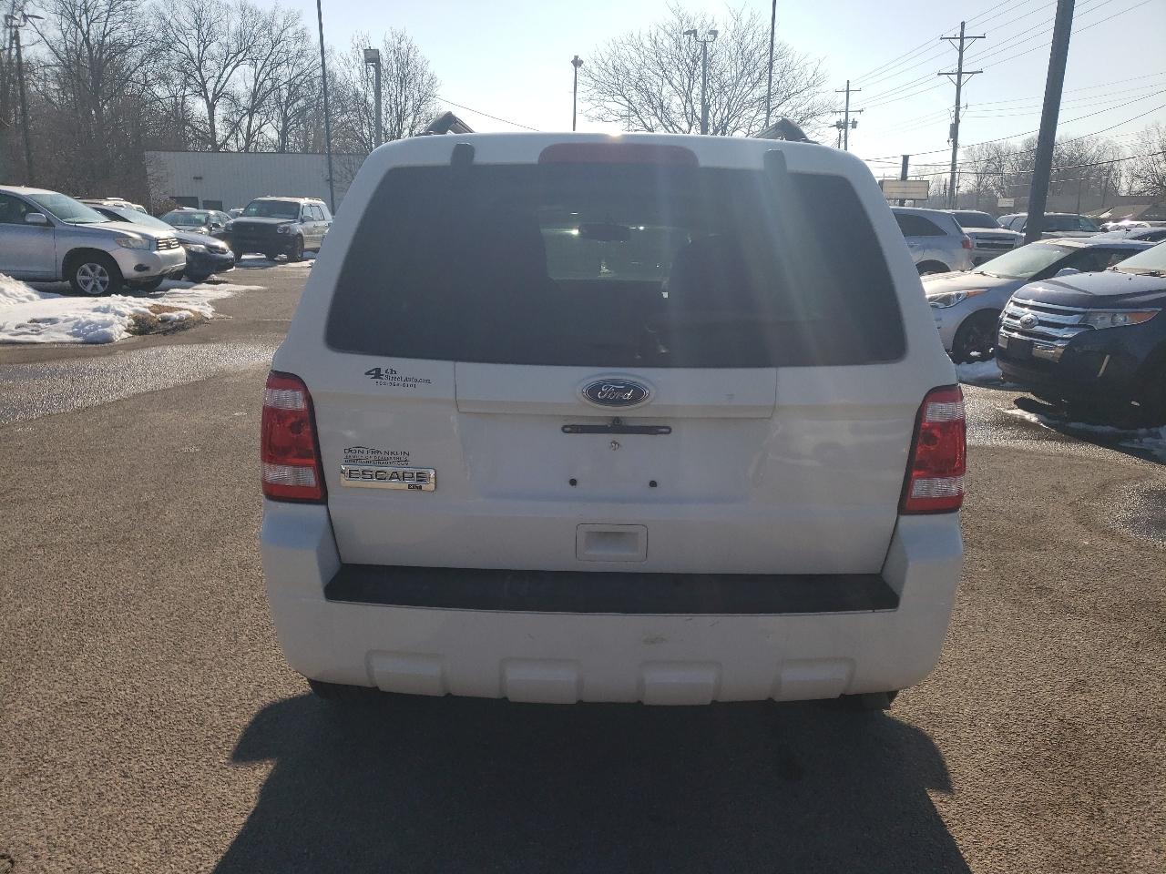 Ford Escape XLT FWD 2011