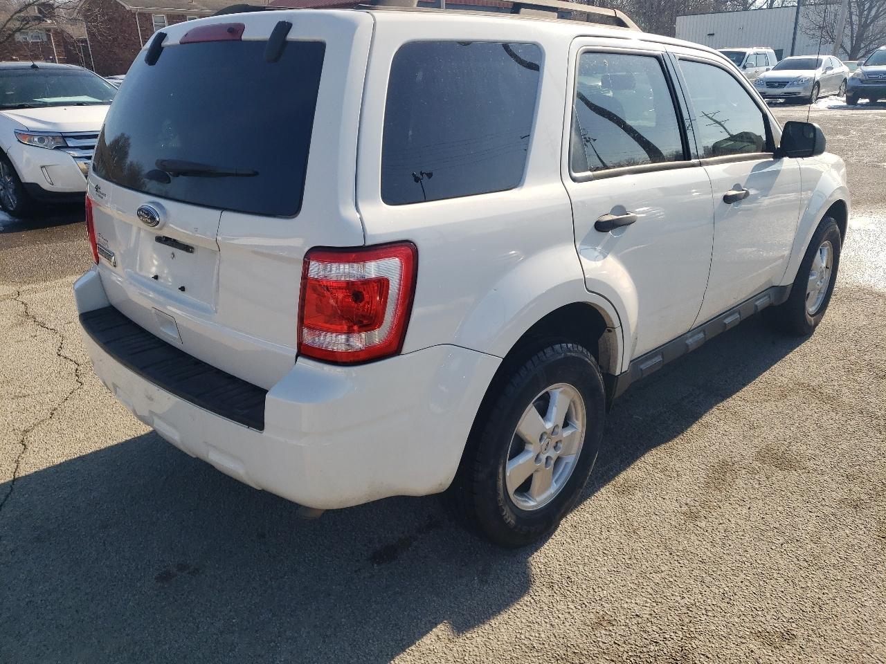 Ford Escape XLT FWD 2011