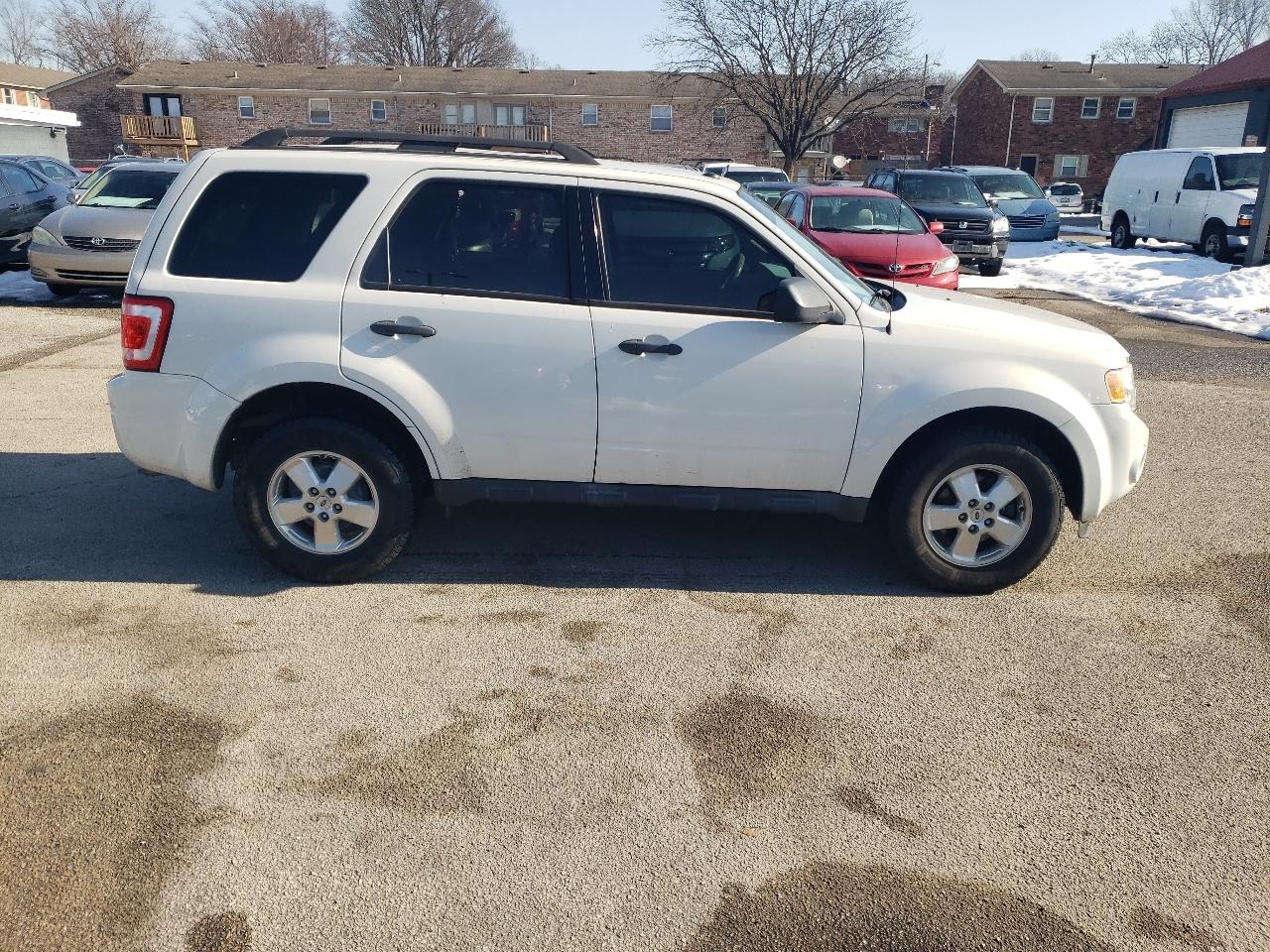 Ford Escape XLT FWD 2011