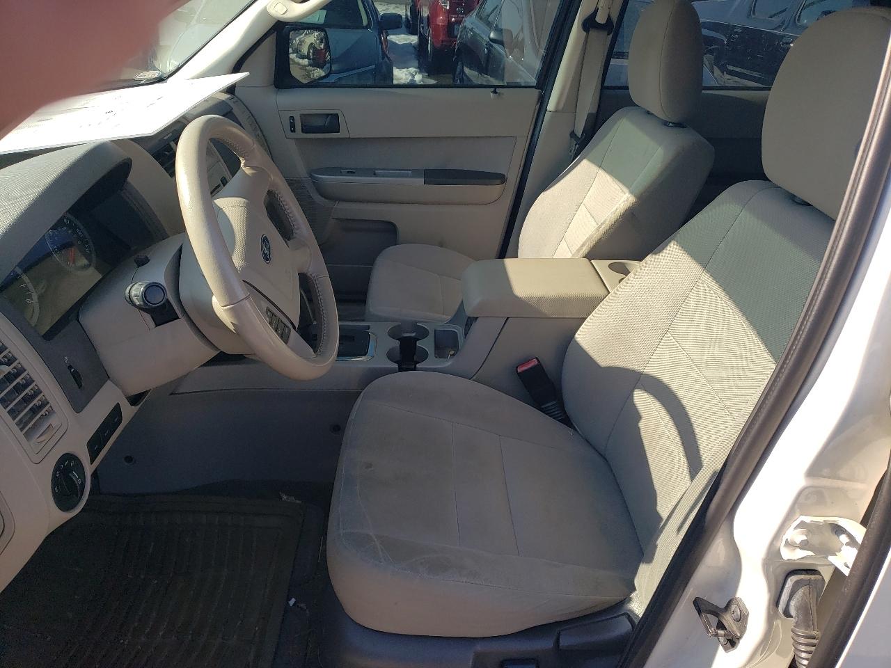 Ford Escape XLT FWD 2011