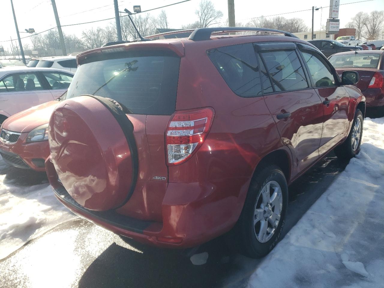 Toyota RAV4 Base I4 4WD 2010