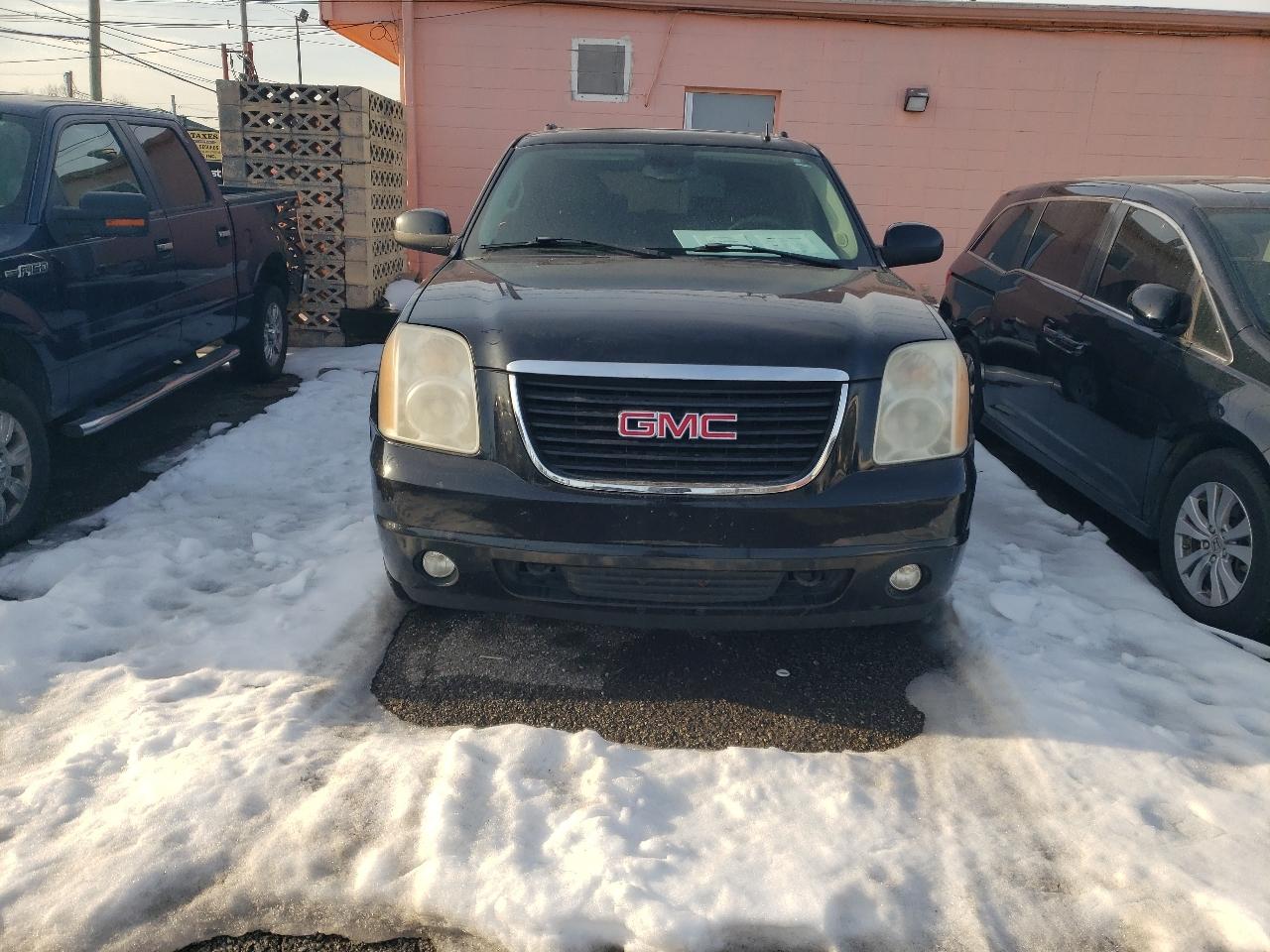 GMC Yukon XL SLT-2 1/2 Ton 4WD 2008