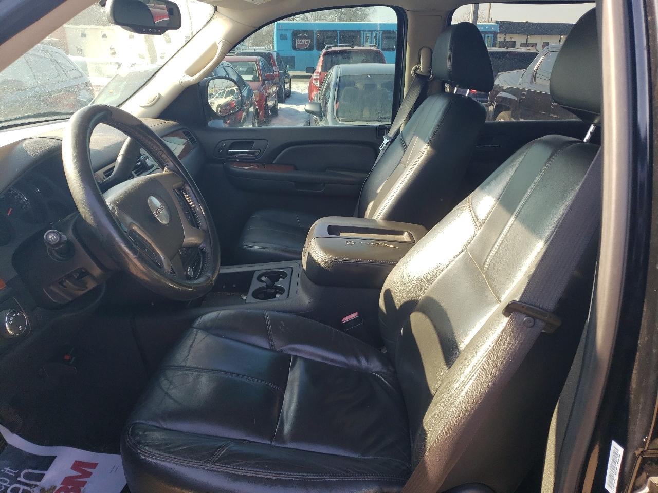 GMC Yukon XL SLT-2 1/2 Ton 4WD 2008