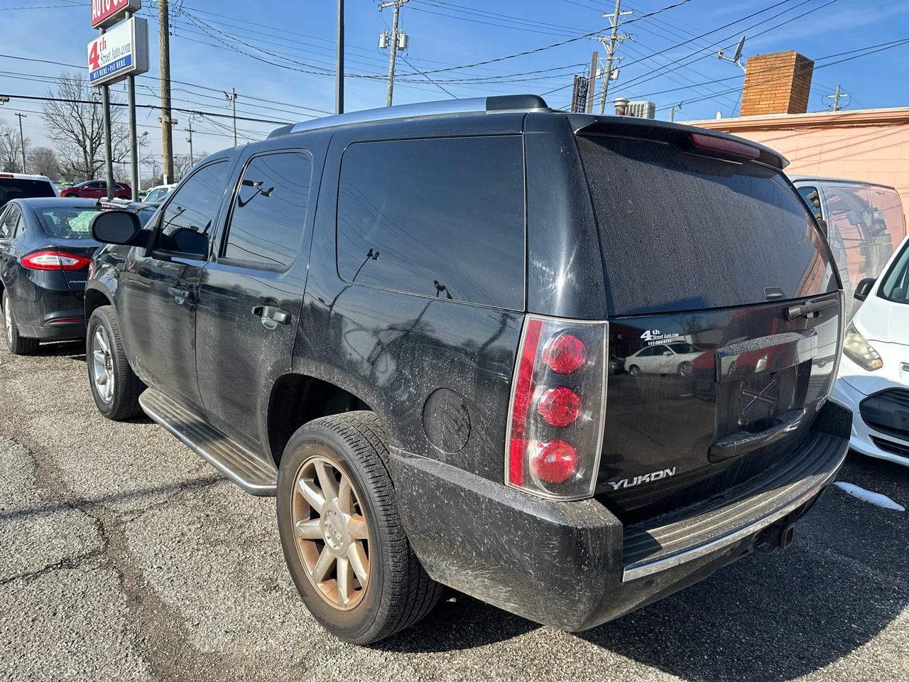 GMC Yukon Denali AWD 2007