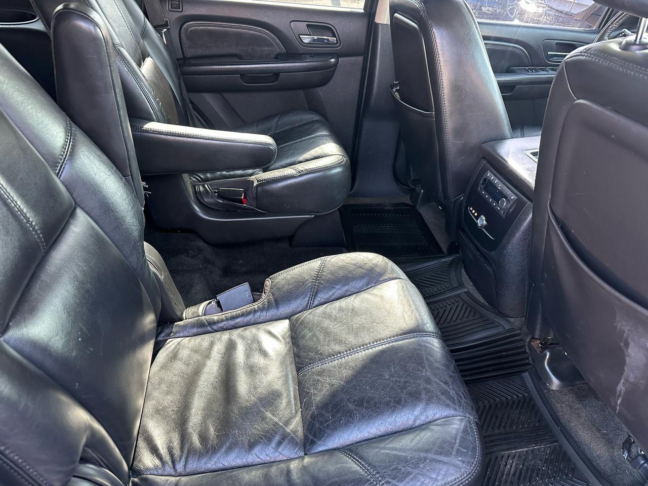 GMC Yukon Denali AWD 2007