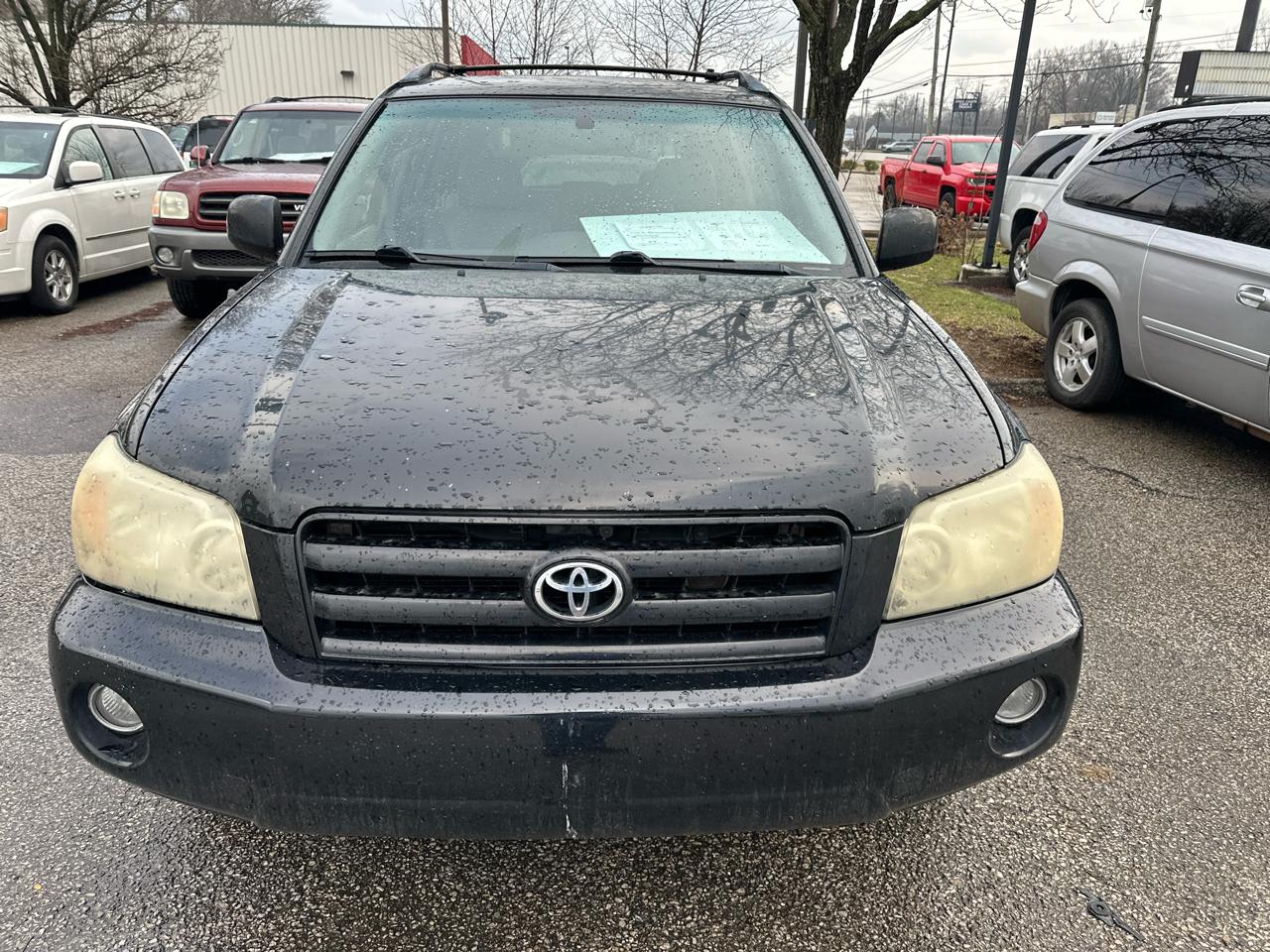 Toyota Highlander V6 2WD with 3rd-Row Seat 2005