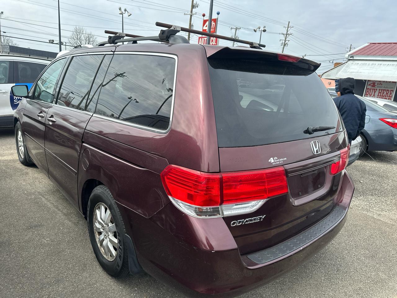 Honda Odyssey EX-L w/ DVD and Navigation 2010