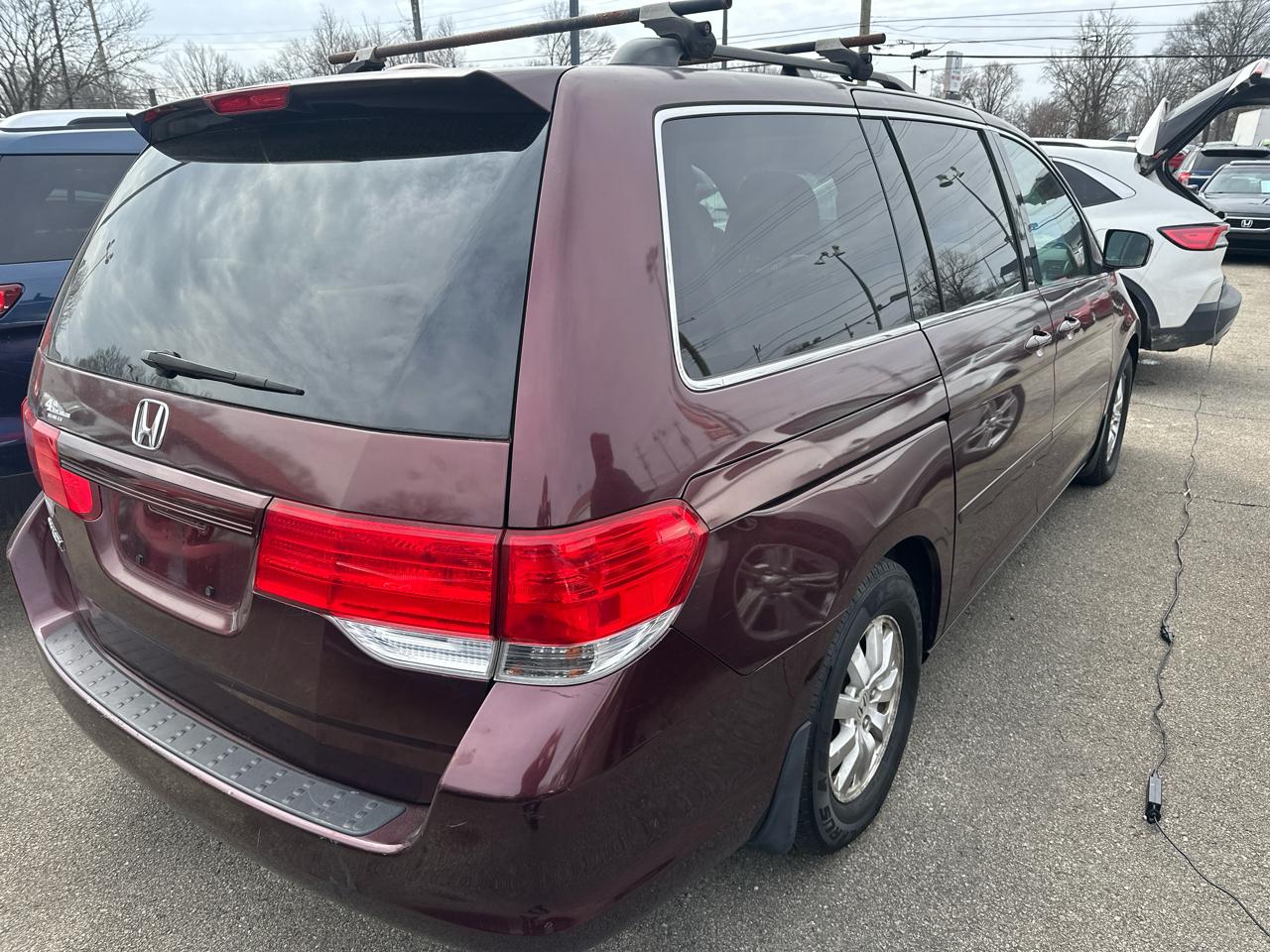 Honda Odyssey EX-L w/ DVD and Navigation 2010