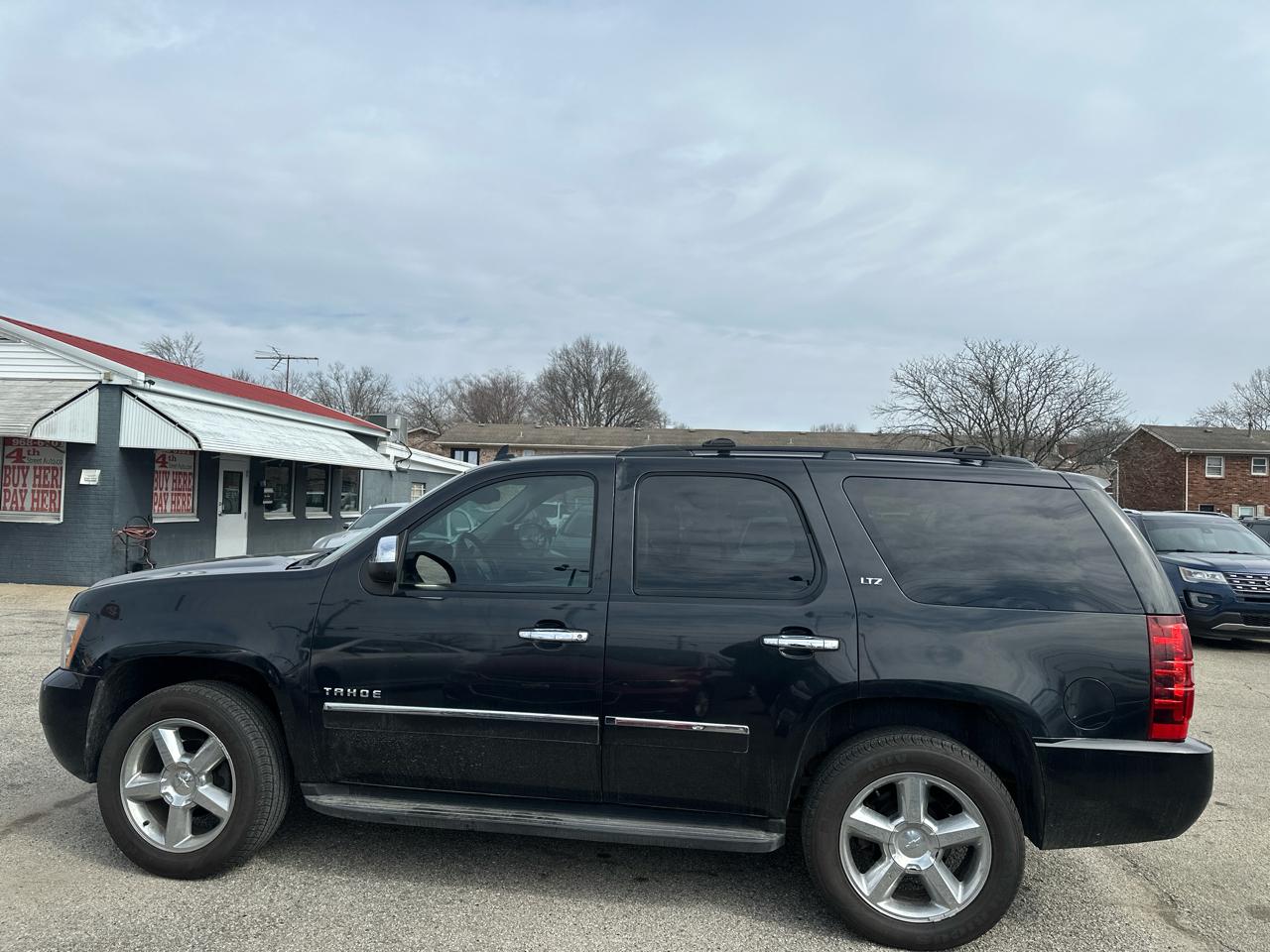 Chevrolet Tahoe LTZ 4WD 2012